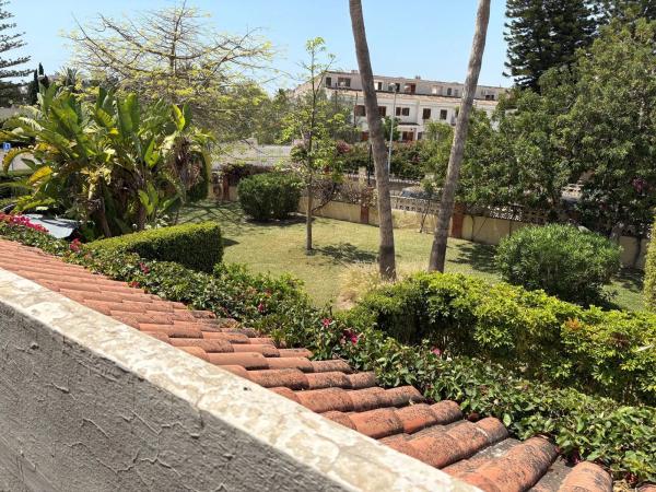 Chalet adosado en calle la Font de la Cibeles, 7