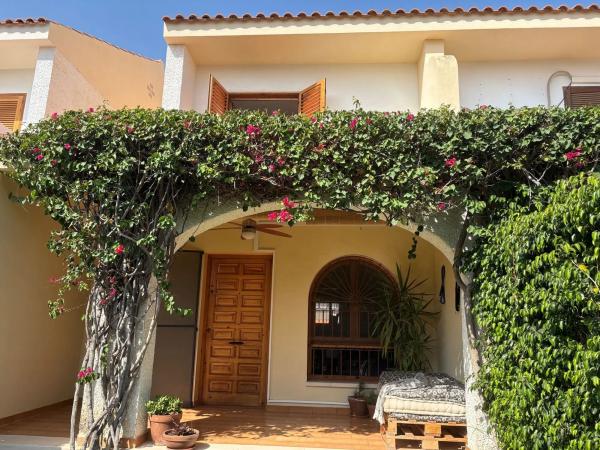 Chalet adosado en calle la Font de la Cibeles, 7