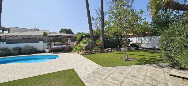 Casa independiente en calle Font del Salmitre