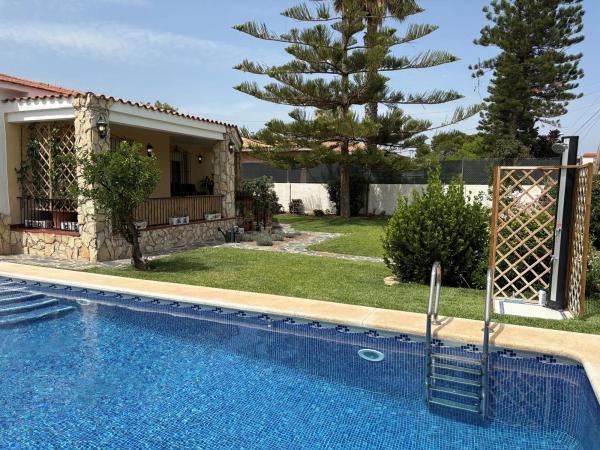 Casa independiente en calle Font de la Cava, 12