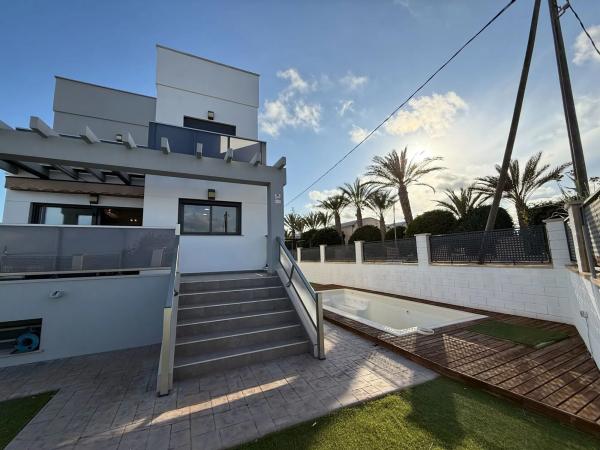 Casa independiente en calle la Font del Pouet