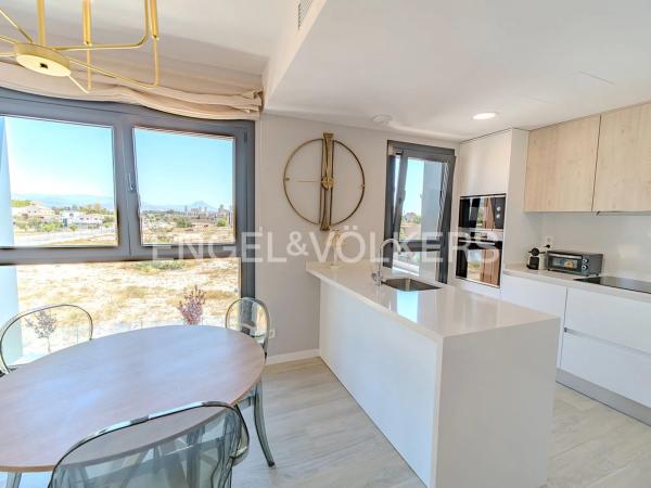 Piso en calle Pedagoga Amelia Asensi Beviá, 1