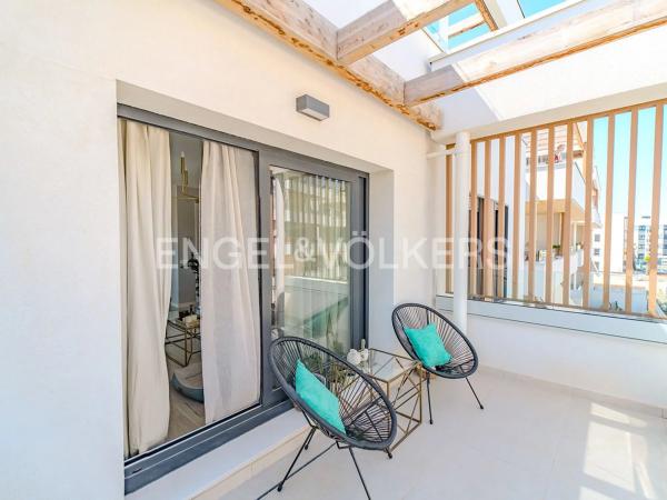 Piso en calle Pedagoga Amelia Asensi Beviá, 1