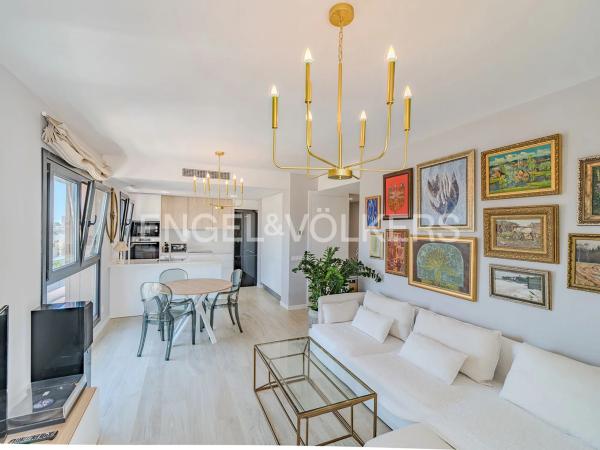 Piso en calle Pedagoga Amelia Asensi Beviá, 1