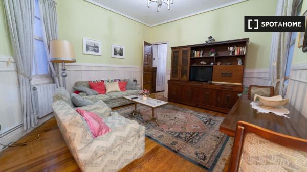 Piso en alquiler de 3 habitaciones en Abandoibarra, Bilbao