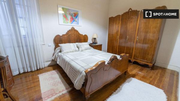 Piso en alquiler de 3 habitaciones en Abandoibarra, Bilbao