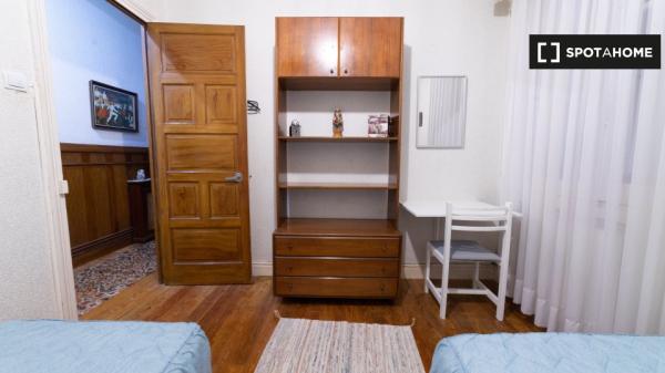 Piso en alquiler de 3 habitaciones en Abandoibarra, Bilbao