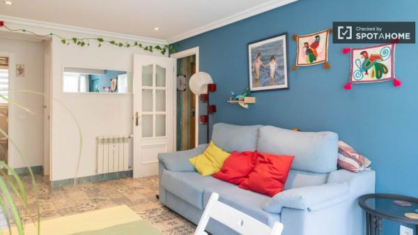 Se alquila habitación en piso compartido de 3 habitaciones en Madrid