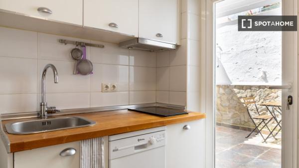 Se alquila habitación en piso compartido, Puerta del Ángel, Madrid.