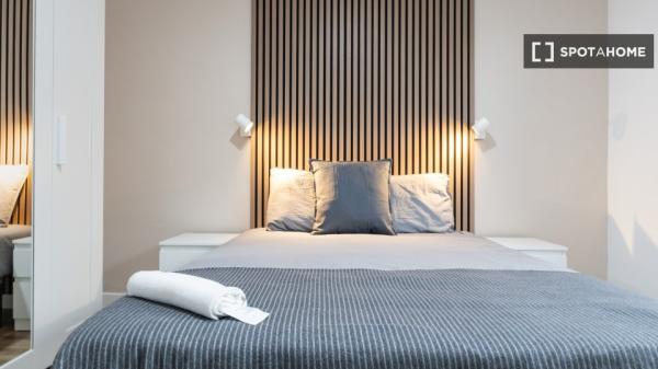 Habitación en piso compartido en alquiler en Pueblo Nuevo, Madrid
