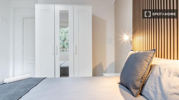 Habitación en piso compartido en alquiler en Pueblo Nuevo, Madrid