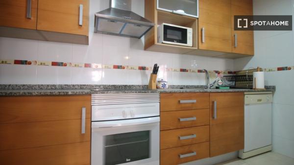 Apartamento de 3 dormitorios en alquiler en Orihuela, Alicante