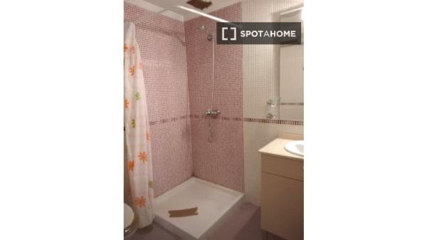 Apartamento de 3 dormitorios en alquiler en Orihuela, Alicante