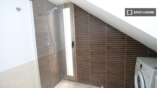 Apartamento de 3 dormitorios en alquiler en Torrevieja, Alicante