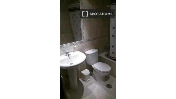 Piso de 3 dormitorios en alquiler en Gran Bulevar, Jaén