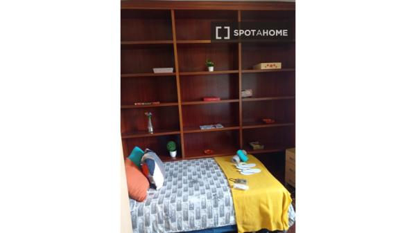 Piso de 3 dormitorios en alquiler en Gran Bulevar, Jaén