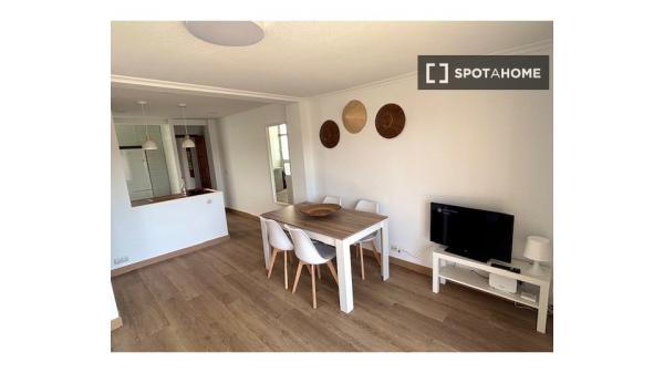 Piso de 3 dormitorios en alquiler en Alicante