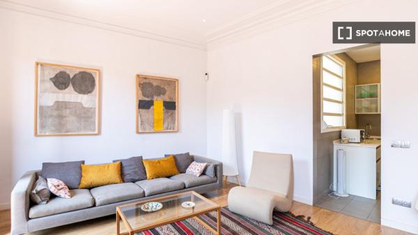 Apartamento de 3 dormitorios en alquiler en La Dreta de l'Eixample