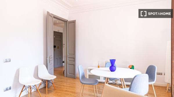Apartamento de 3 dormitorios en alquiler en La Dreta de l'Eixample