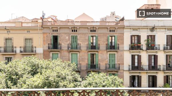 Apartamento de 3 dormitorios en alquiler en La Dreta de l'Eixample