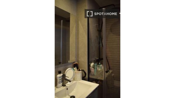 Piso de 2 habitaciones en alquiler en Ríos Rosas, Madrid