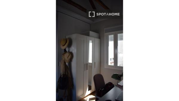 Piso de 2 habitaciones en alquiler en Ríos Rosas, Madrid