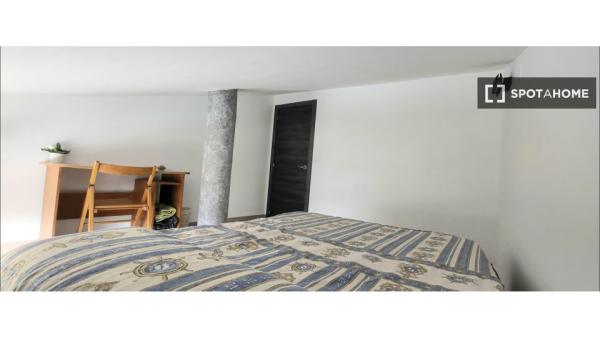 Habitación en piso compartido en alquiler en Montroy, Valencia.