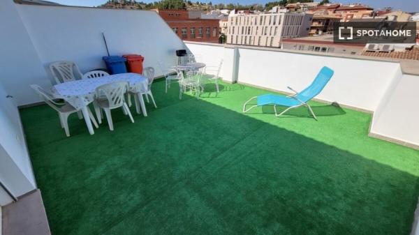 Habitación en piso compartido en alquiler en Montroy, Valencia.