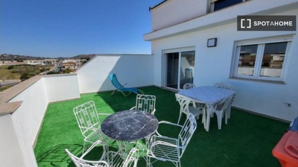 Habitación en piso compartido en alquiler en Montroy, Valencia.