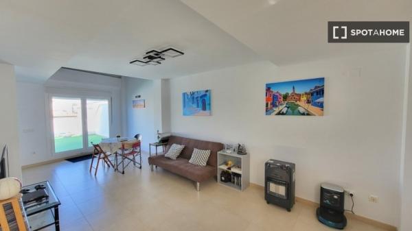 Habitación en piso compartido en alquiler en Montroy, Valencia.