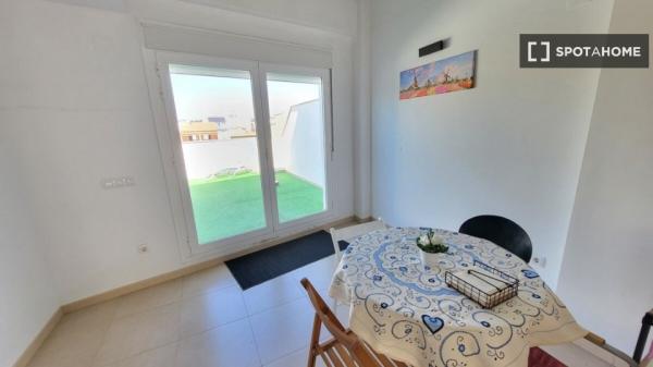 Habitación en piso compartido en alquiler en Montroy, Valencia.