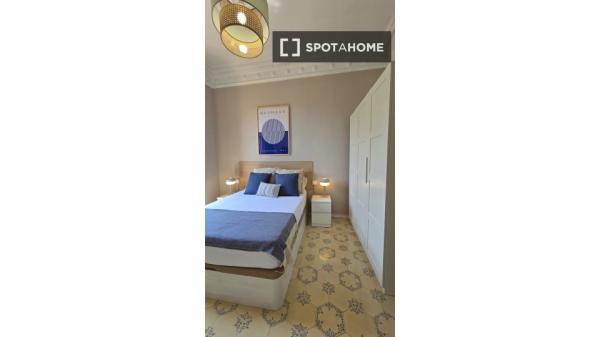 Habitación en piso compartido en barcelona.