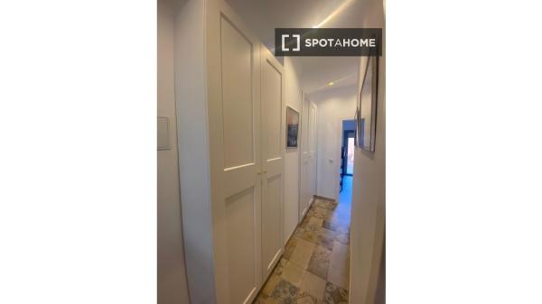 Pokój we wspólnym mieszkaniu w Palma