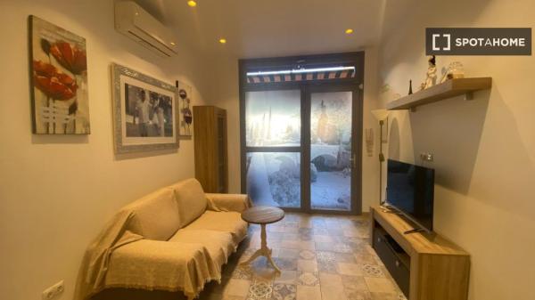 Pokój we wspólnym mieszkaniu w Palma