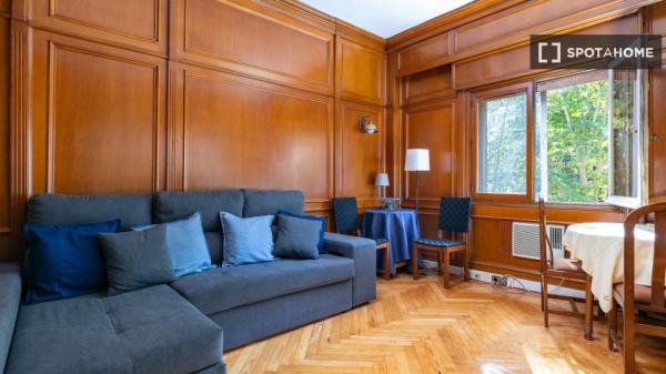 Habitación en piso compartido en madrid.