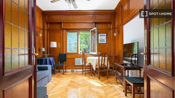 Habitación en piso compartido en madrid.