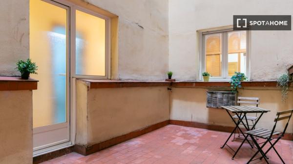 Habitación en piso compartido en madrid.