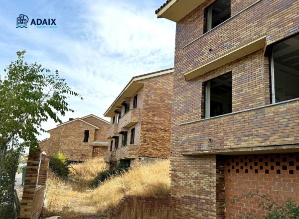 12 Chalets Pareados Quijorna