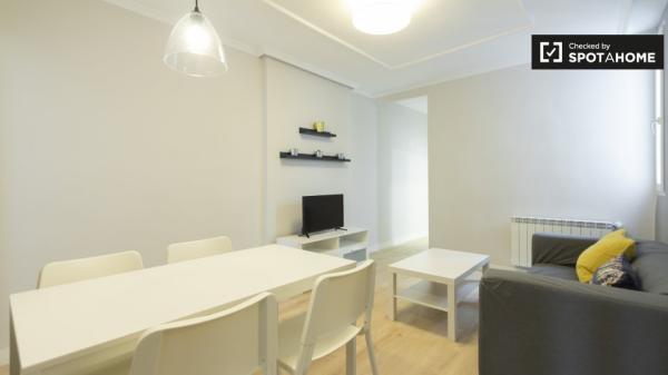 Moderno apartamento de 3 dormitorios en alquiler en Delicias, Madrid