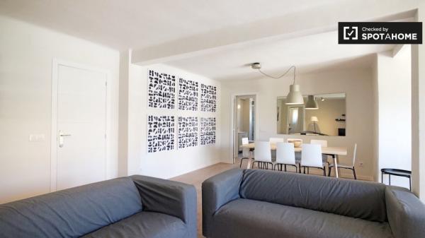 Sonniges Zimmer zur Miete in Aluche, Madrid