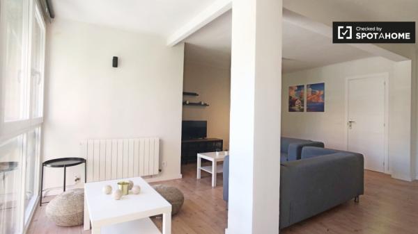 Sonniges Zimmer zur Miete in Aluche, Madrid