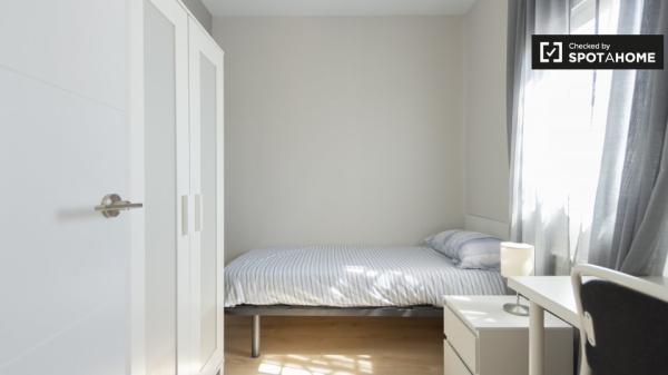 Apartamento de 3 dormitorios en alquiler en Delicias, Madrid