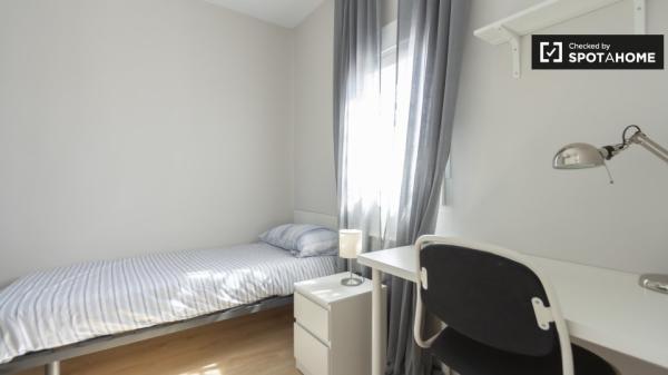 Apartamento de 3 dormitorios en alquiler en Delicias, Madrid