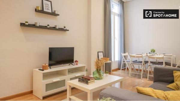 Piso de 3 dormitorios en alquiler en Chueca, Valencia