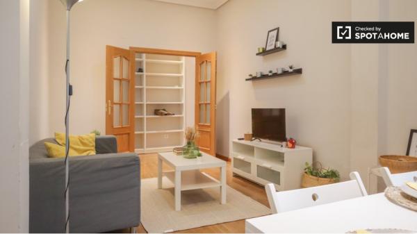 Piso de 3 dormitorios en alquiler en Chueca, Valencia