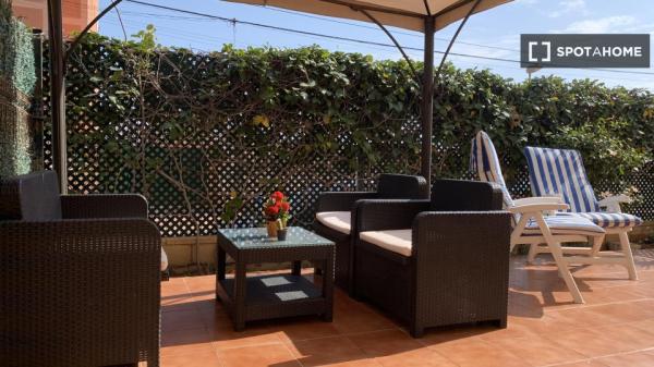 Piso de 3 habitaciones en alquiler en El Campello, Alicante