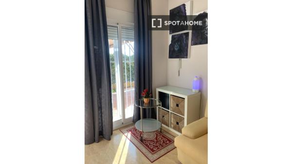 Piso de 3 habitaciones en alquiler en El Campello, Alicante