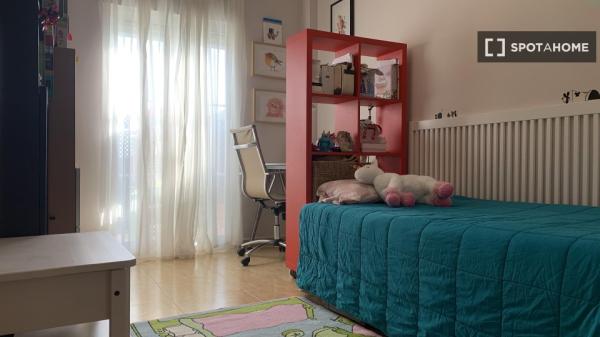 Piso de 3 habitaciones en alquiler en El Campello, Alicante