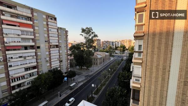 Piso de 5 dormitorios en alquiler en Murcia