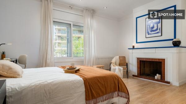 Habitación en piso compartido en barcelona.